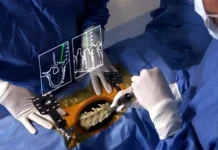 FDA clears Augmedics’ AR headset for use with spine surgery system FDA clears Augmedics’ AR headset for use with spine surgery system